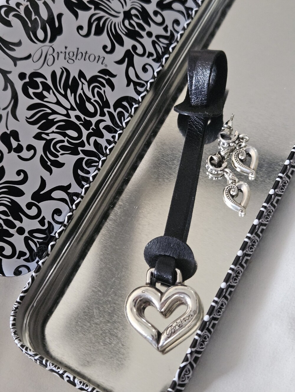 NEW Brighton Heart Purse Charm Key Fob Black Leather + Heart Earrings In Tin